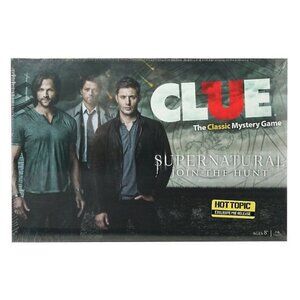 2014 CLUE Supernatural Join the Hunt Board Game